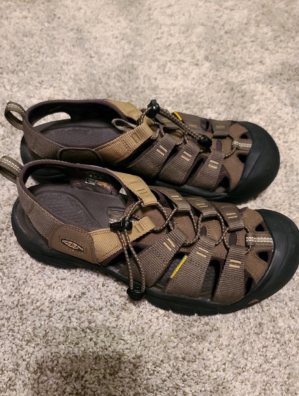 Men's 10.5, Brown/Tan Keen Closed-Toe Hiking Outdoor Sandals